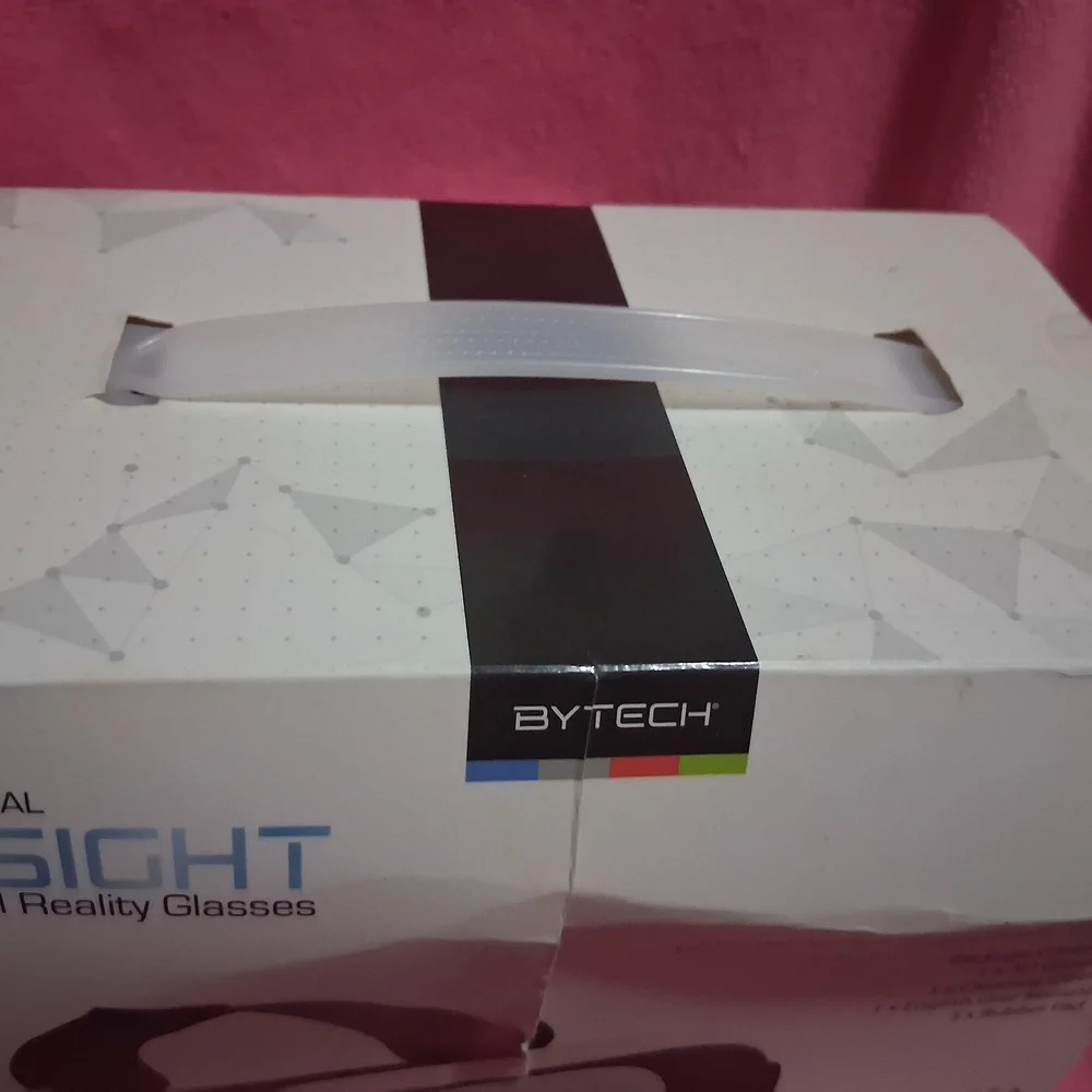 Insight Universal Smartphone VR Headset - White & Black